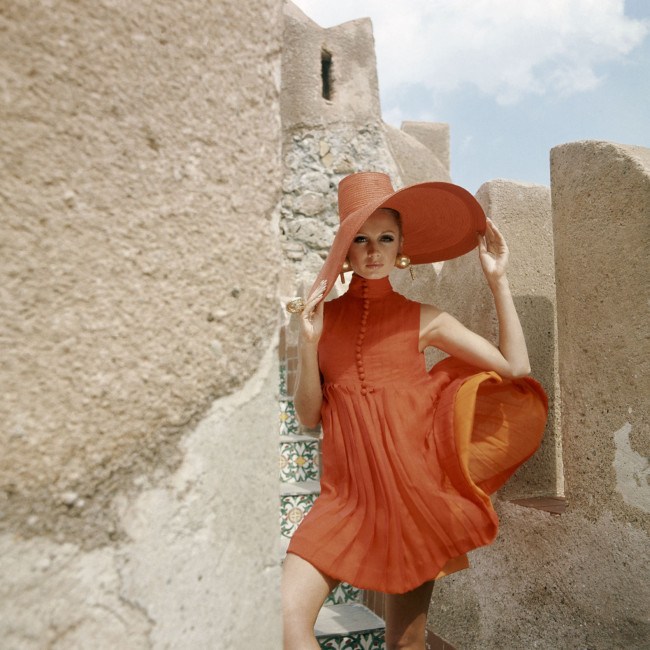 a-1960s-vogue-summer-look-from-palermo-italy