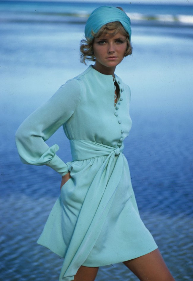 feeling-blue-cheryl-tiegs-models-a-dress-by-stan-herman-in-the-1960s