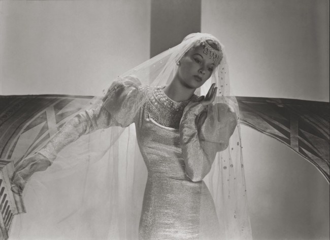 lisa-fonssagrives-models-a-wedding-dress-with-a-pearl-decorated-yoke-and-pearl-studded-veil-1938