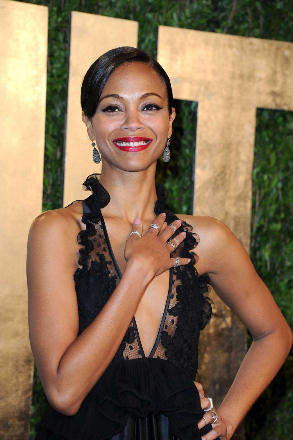 beautiful-dress-Zoe-Saldana-3