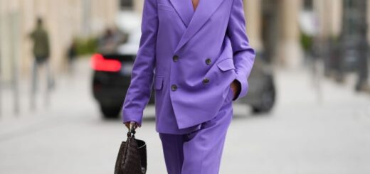 Как стильно носить брючный костюм