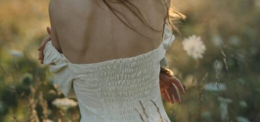 Обнажённые плечи — искусство летнего соблазна